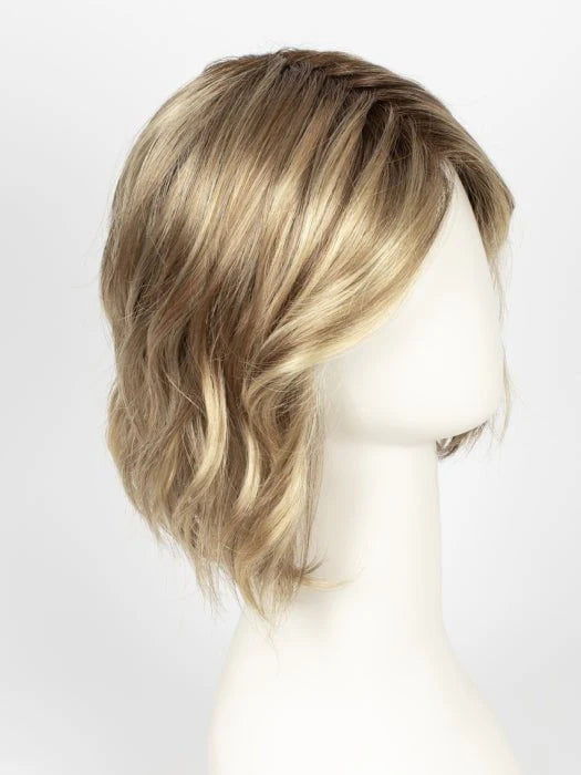 short silver blonde wig for women natural wavy layered bob with side part lightweight style